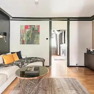 Miet-kamp Ruhig, Zentral, Nahe Messe, Ausgefallenes Design 2 Schlafzimmer Appartement